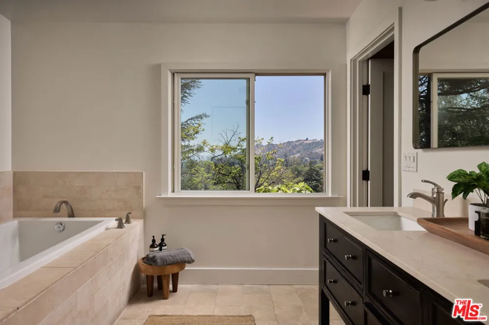 1205 Eagle Vista Drive Los Angeles, CA 90041