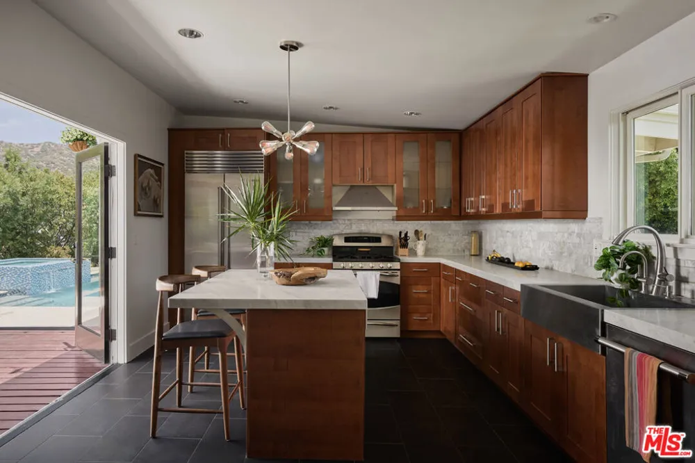1205 Eagle Vista Drive Los Angeles, CA 90041