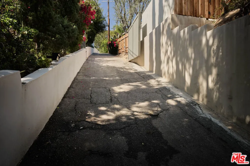 1205 Eagle Vista Drive Los Angeles, CA 90041