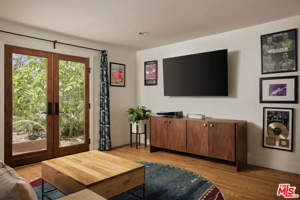 1205 Eagle Vista Drive Los Angeles, CA 90041