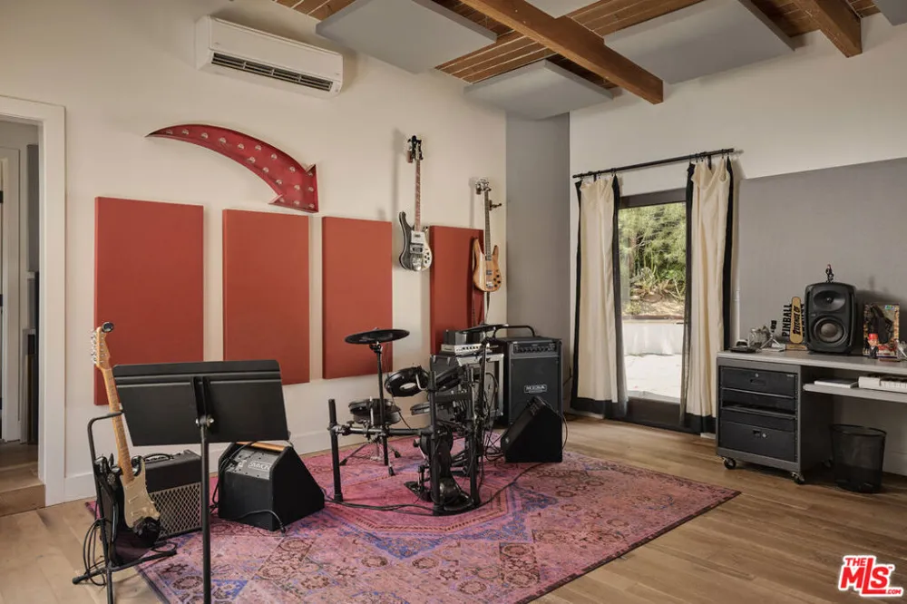 1205 Eagle Vista Drive Los Angeles, CA 90041