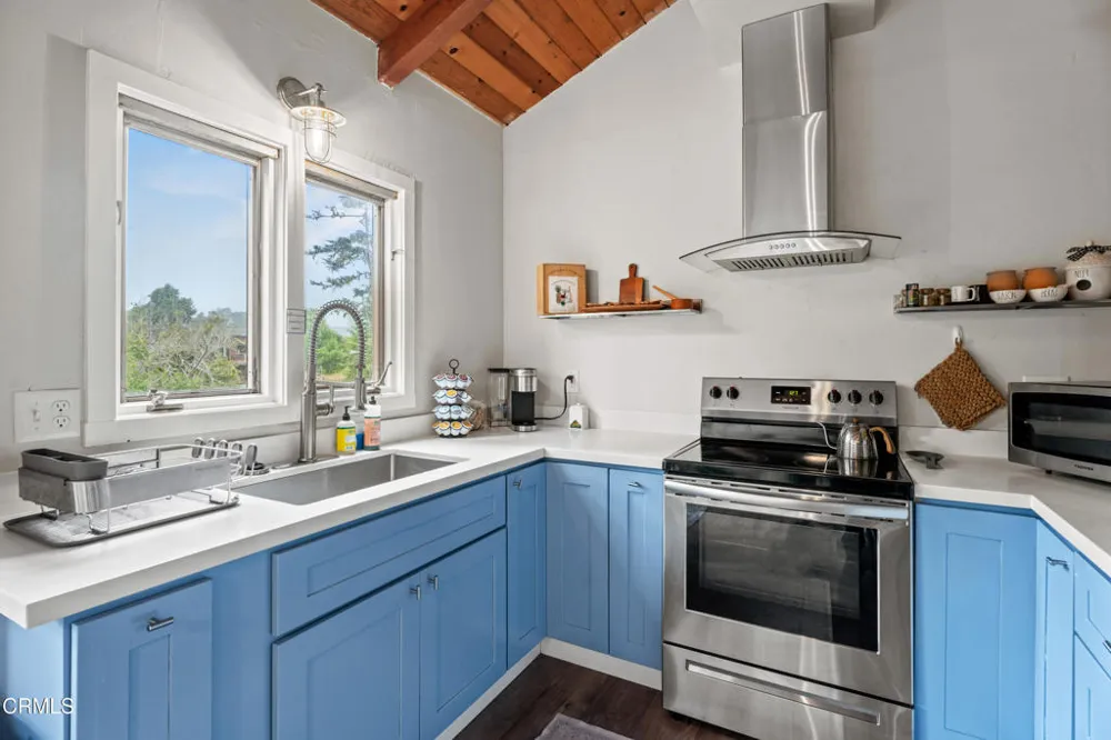 15741 Forest View Road Manchester, CA 95459