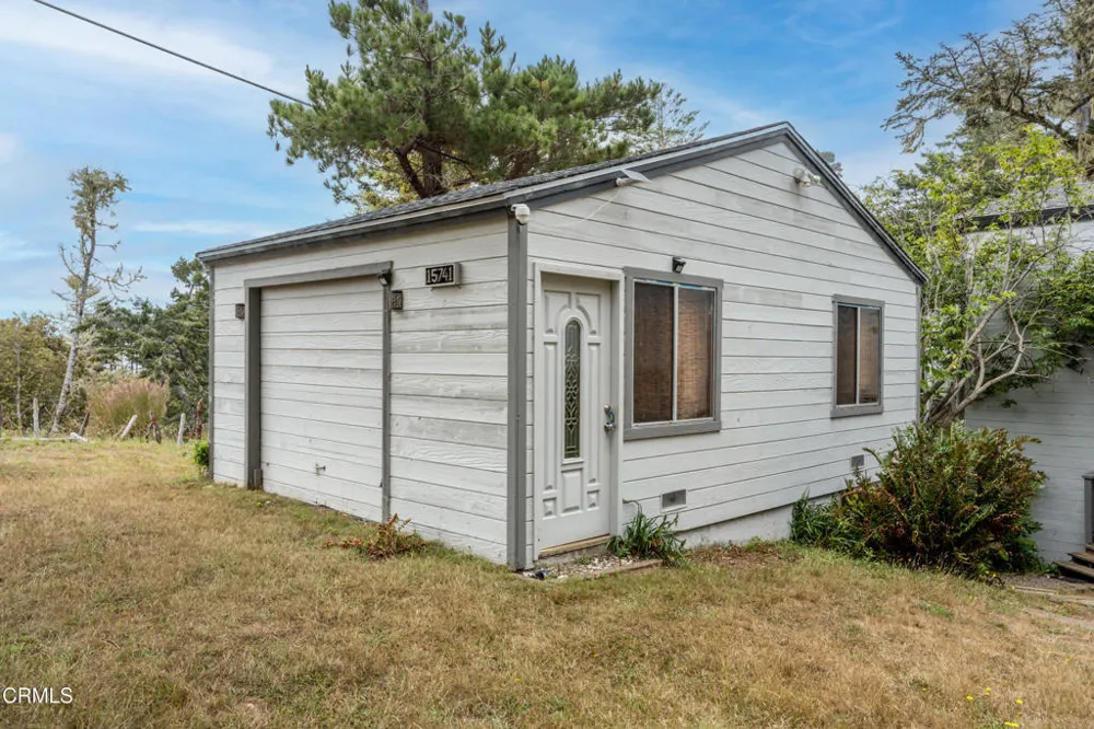 15741 Forest View Road Manchester, CA 95459
