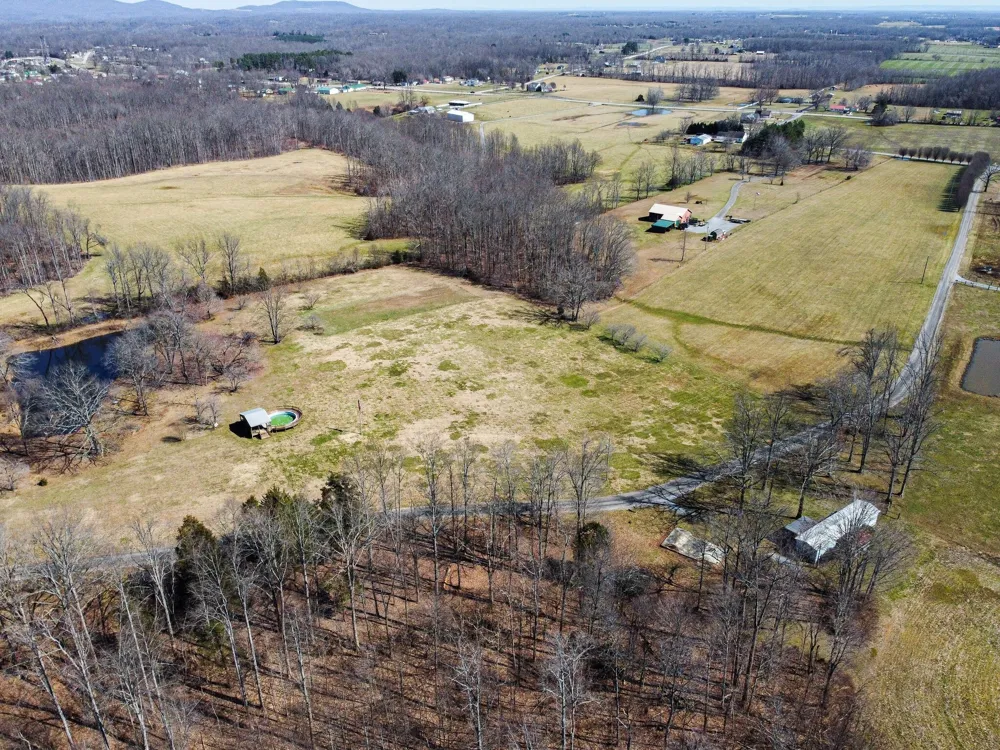 420 Shangri La Woodbury, TN 37190