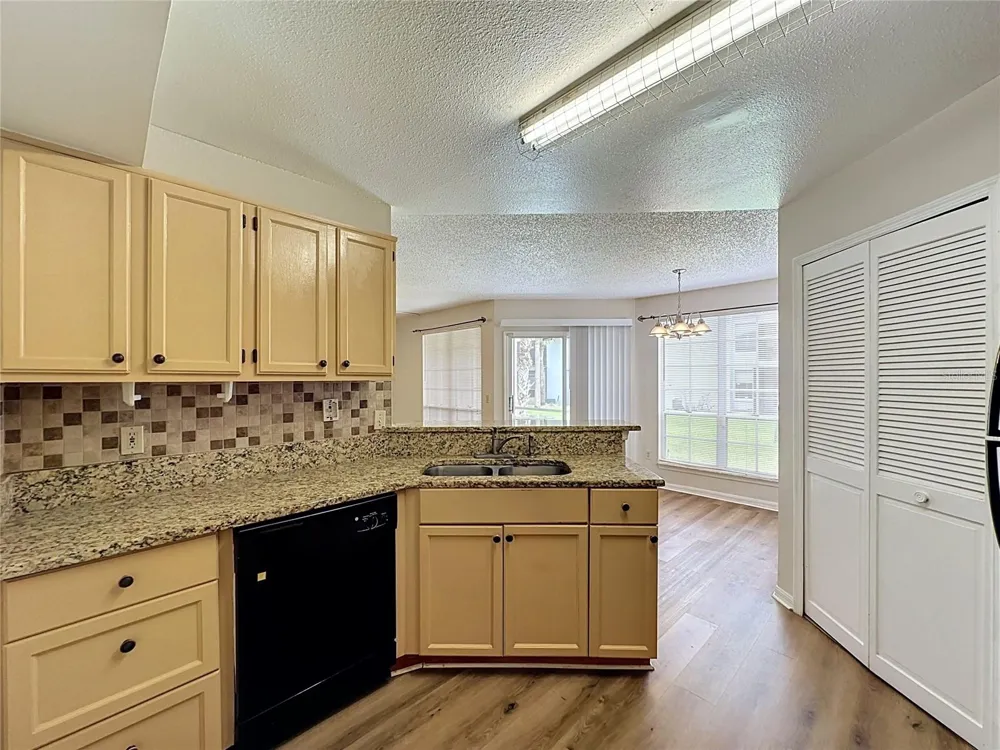 4817 NORMANDY PLACE #105 Orlando, FL 32811