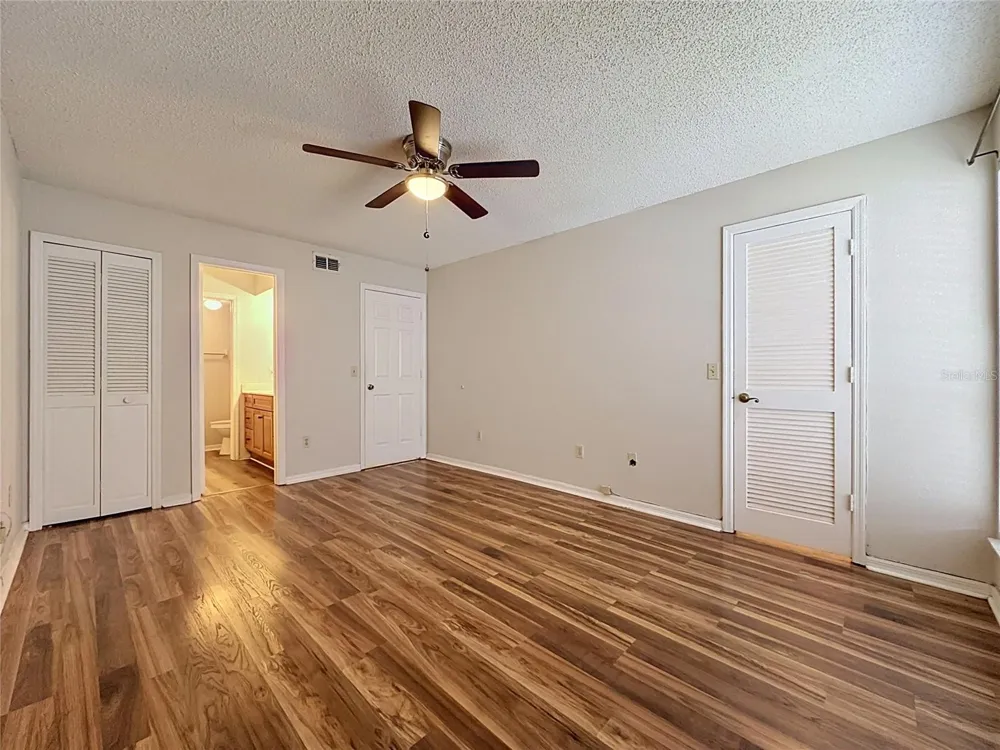4817 NORMANDY PLACE #105 Orlando, FL 32811