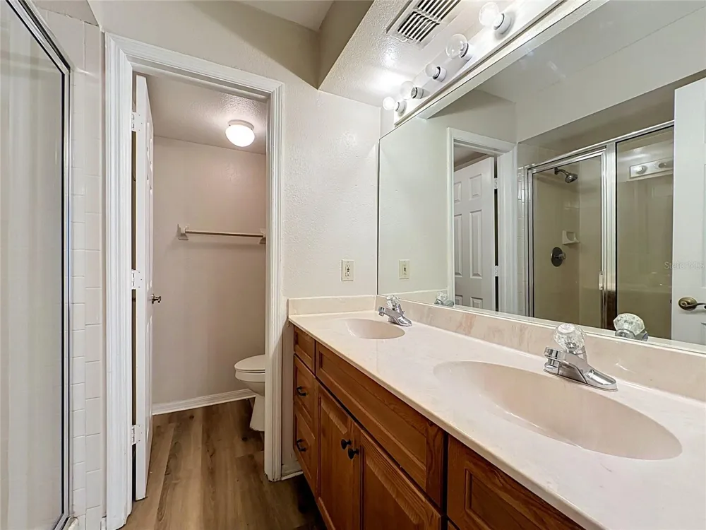 4817 NORMANDY PLACE #105 Orlando, FL 32811