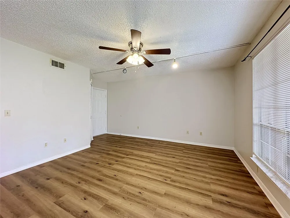 4817 NORMANDY PLACE #105 Orlando, FL 32811
