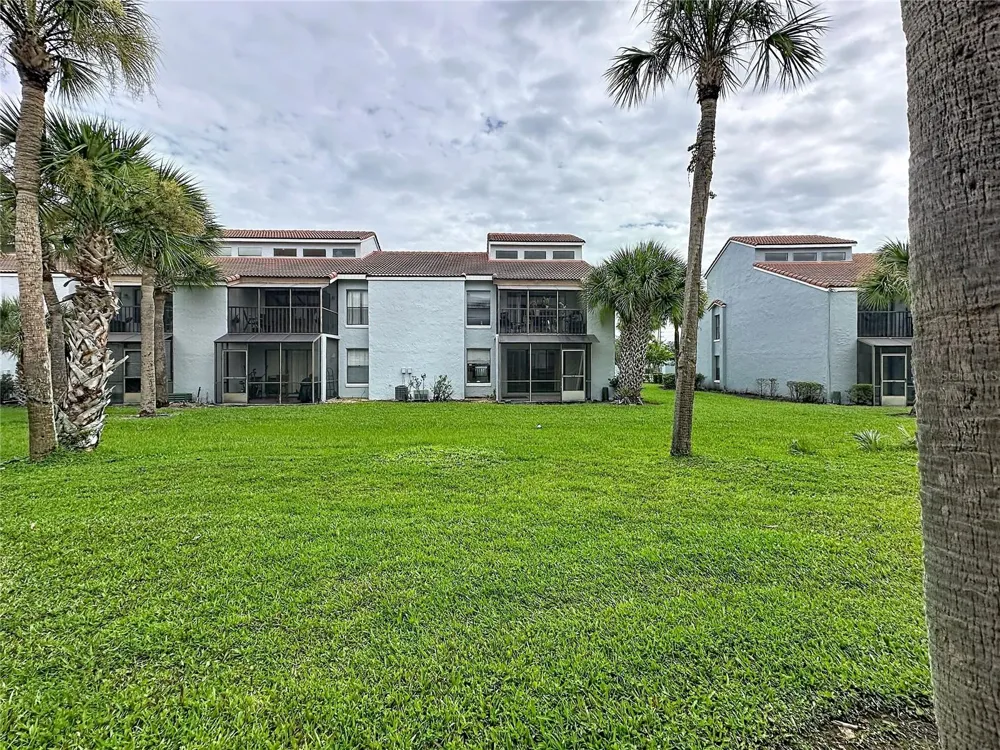 4817 NORMANDY PLACE #105 Orlando, FL 32811