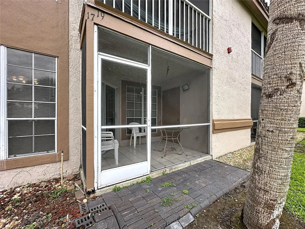 4817 NORMANDY PLACE #105 Orlando, FL 32811