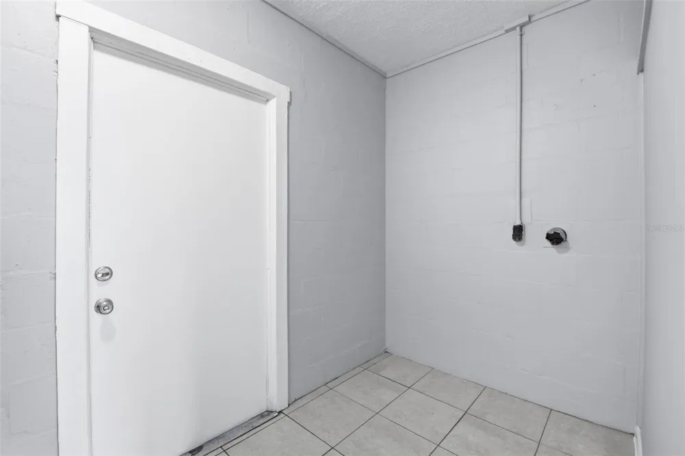 8331 55TH STREET Pinellas Park, FL 33781