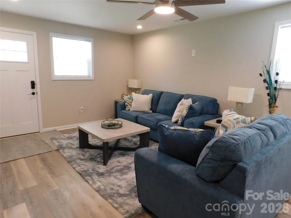 109 W Poplar Street W Stanley, NC 28164