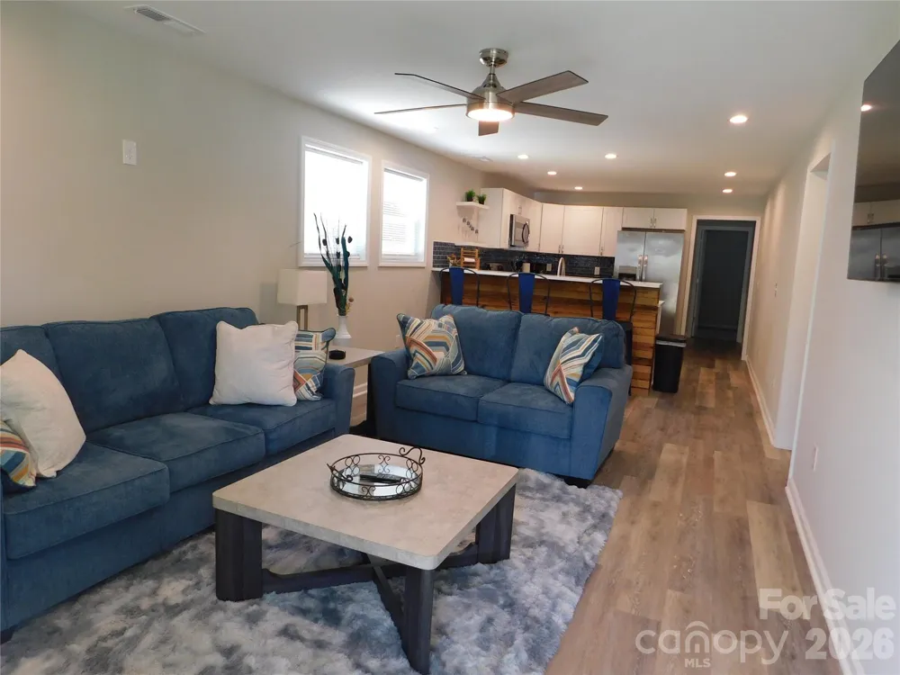 109 W Poplar Street W Stanley, NC 28164