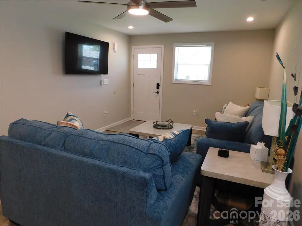 109 W Poplar Street W Stanley, NC 28164