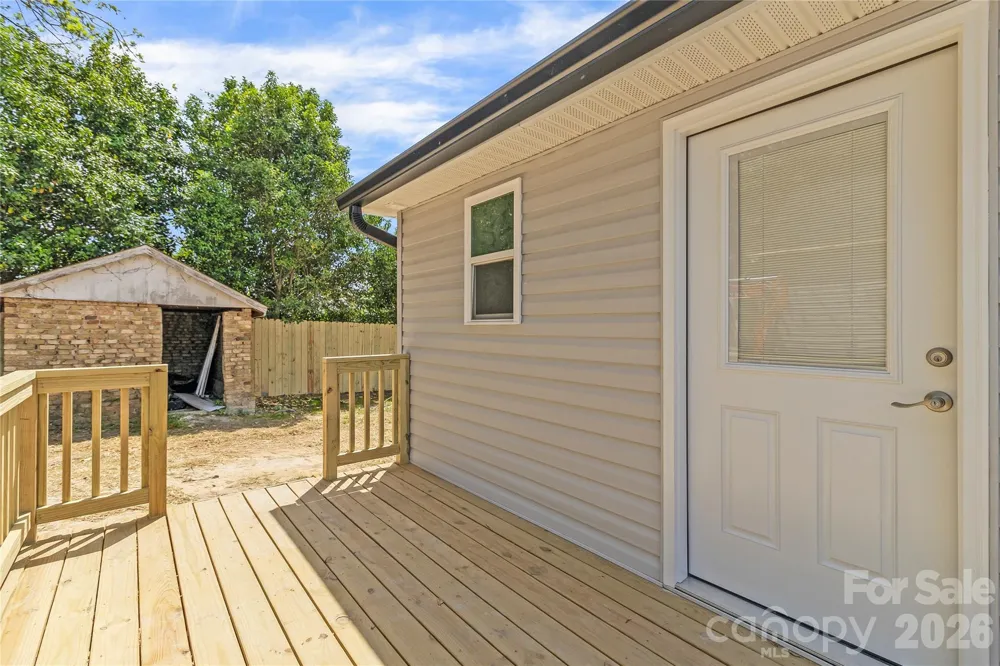 109 W Poplar Street W Stanley, NC 28164