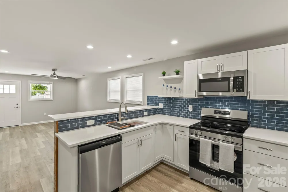 109 W Poplar Street W Stanley, NC 28164
