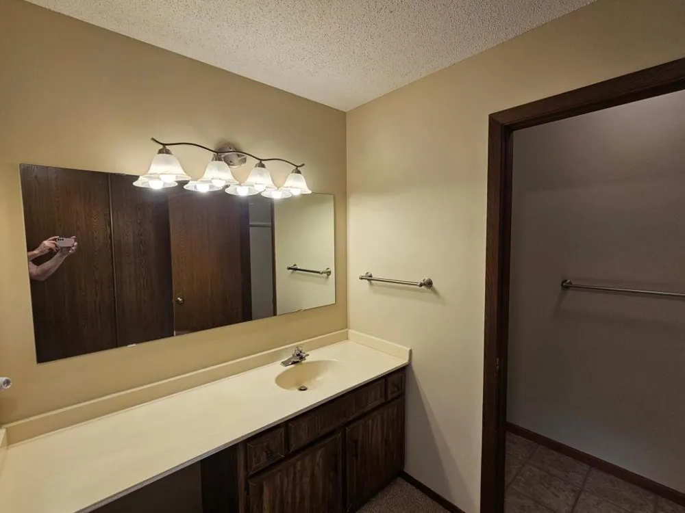 1855 Silver Bell Road #314 Eagan, MN 55122