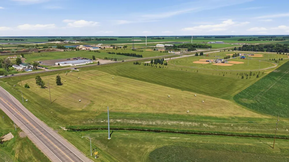 2305 15th Avenue Moorhead, MN 56560