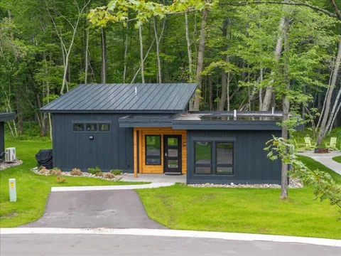 Quarterdeck Resort #405 9839 Adventure Way SW