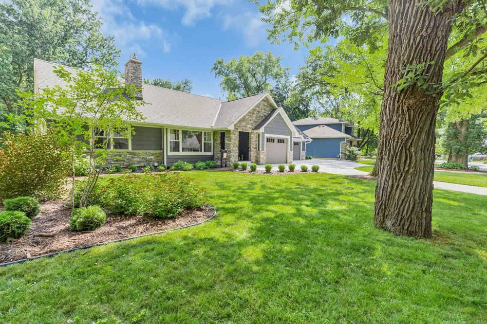 4213 Wooddale Avenue S Saint Louis Park, MN 55416
