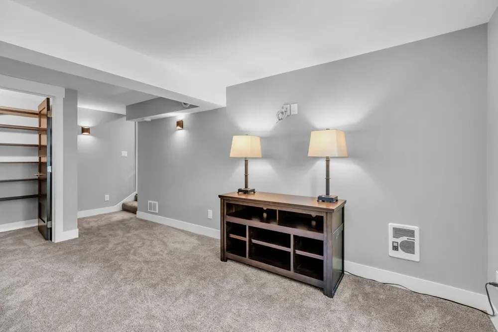 4213 Wooddale Avenue S Saint Louis Park, MN 55416