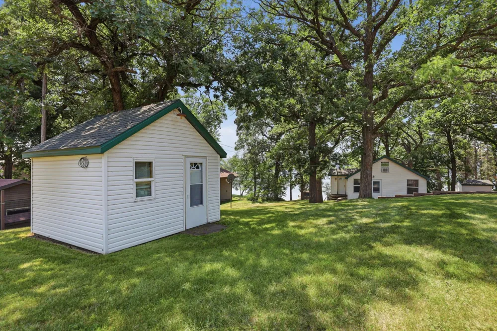 15588 E Munson Drive Detroit Lakes, MN 56501
