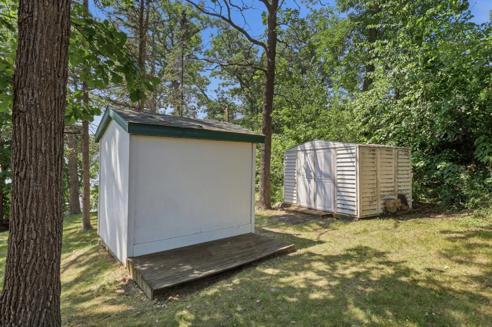 15588 E Munson Drive Detroit Lakes, MN 56501