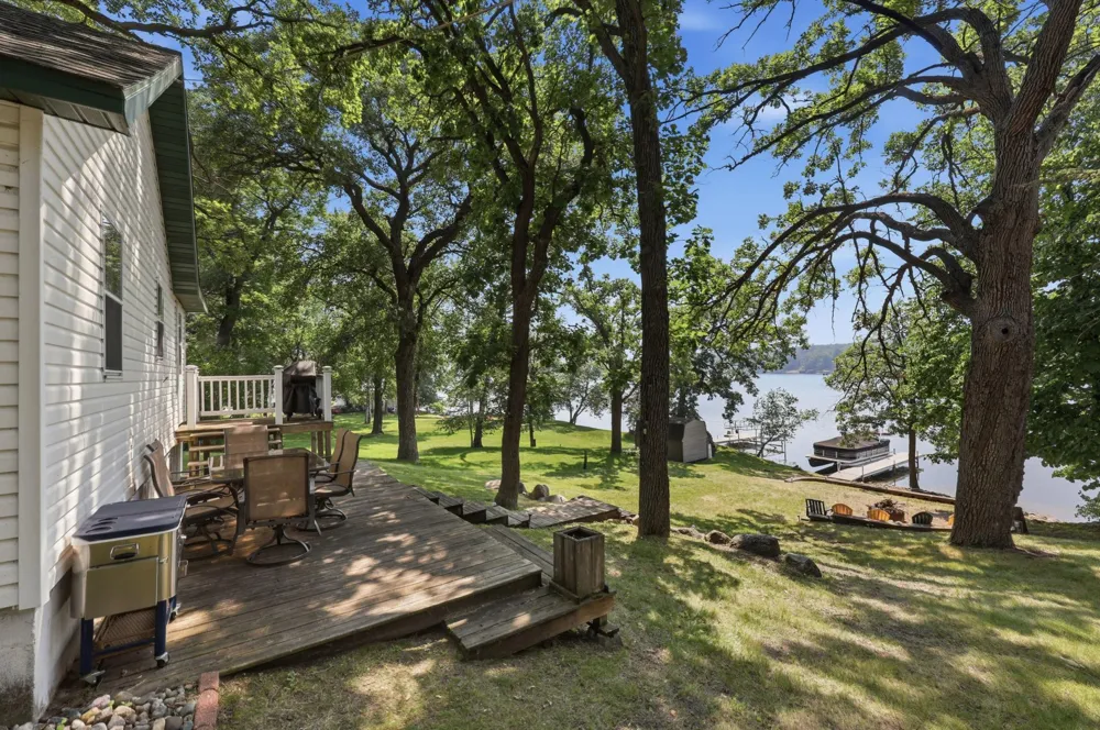 15588 E Munson Drive Detroit Lakes, MN 56501