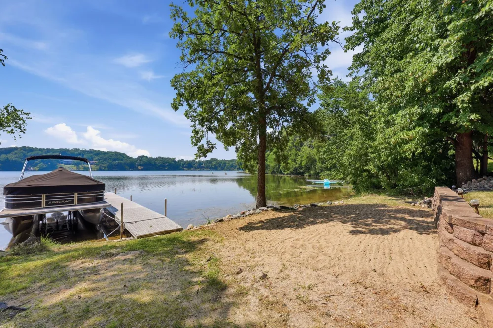 15588 E Munson Drive Detroit Lakes, MN 56501