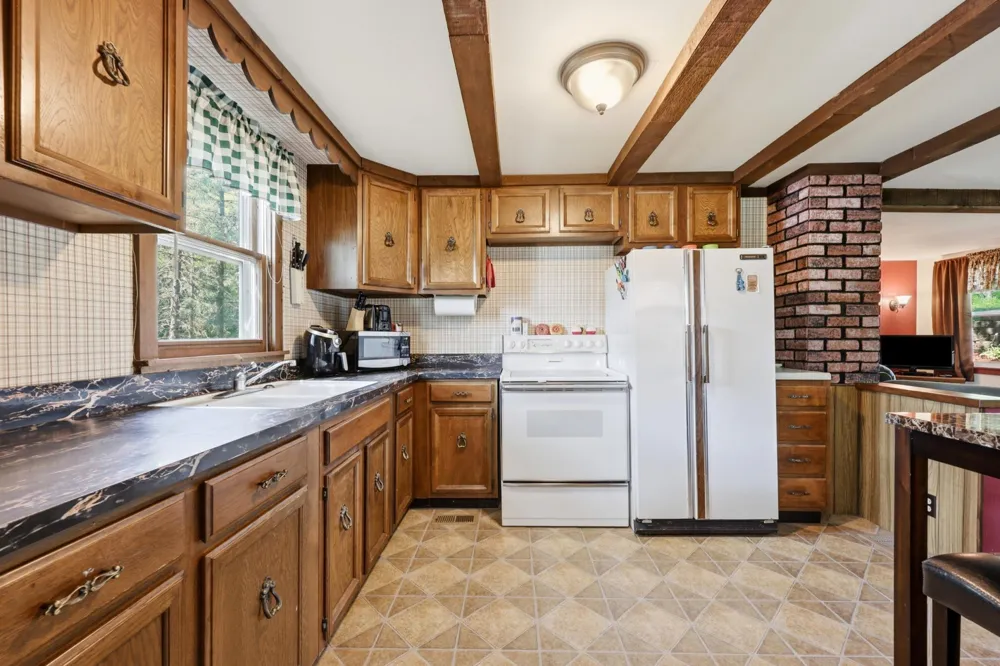 15588 E Munson Drive Detroit Lakes, MN 56501