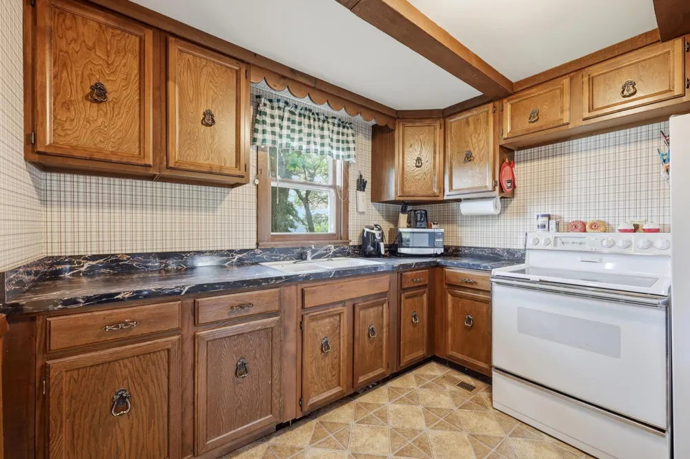 15588 E Munson Drive Detroit Lakes, MN 56501