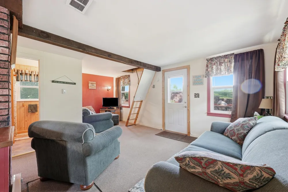 15588 E Munson Drive Detroit Lakes, MN 56501