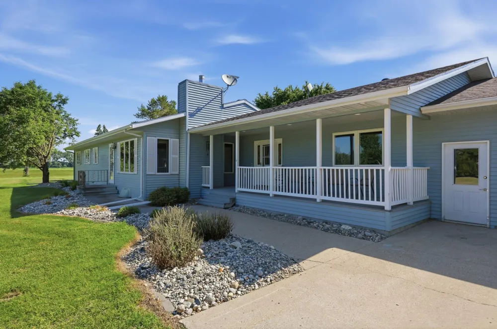 6775 50th Avenue S Sabin, MN 56580