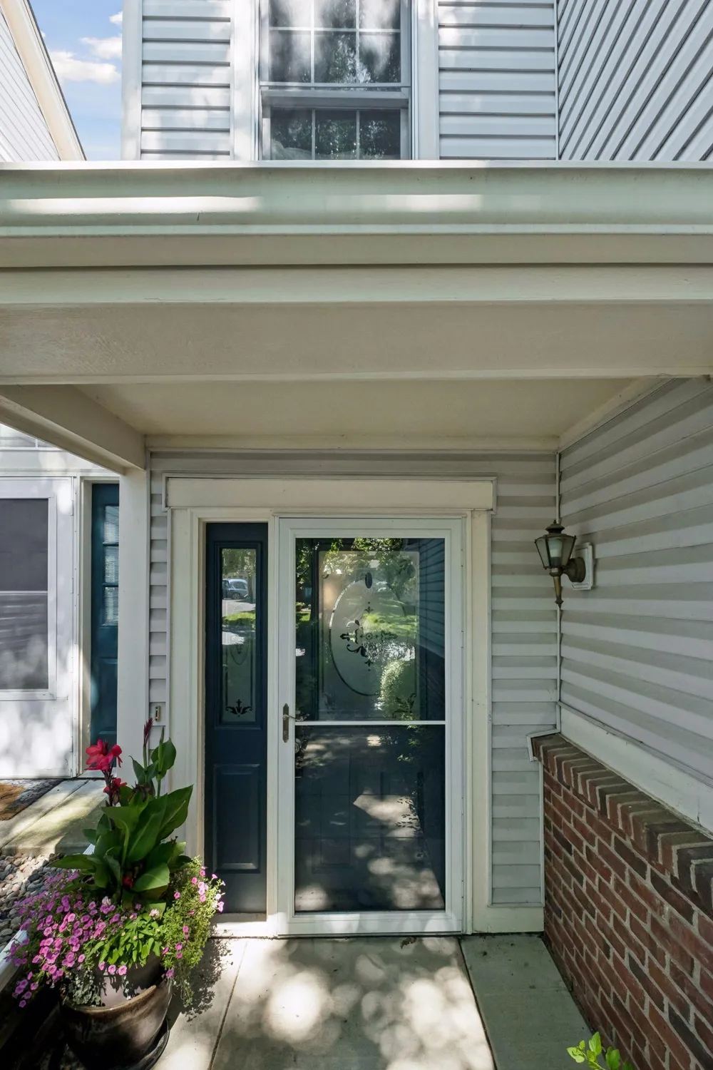 11081 Oregon Curve Bloomington, MN 55438