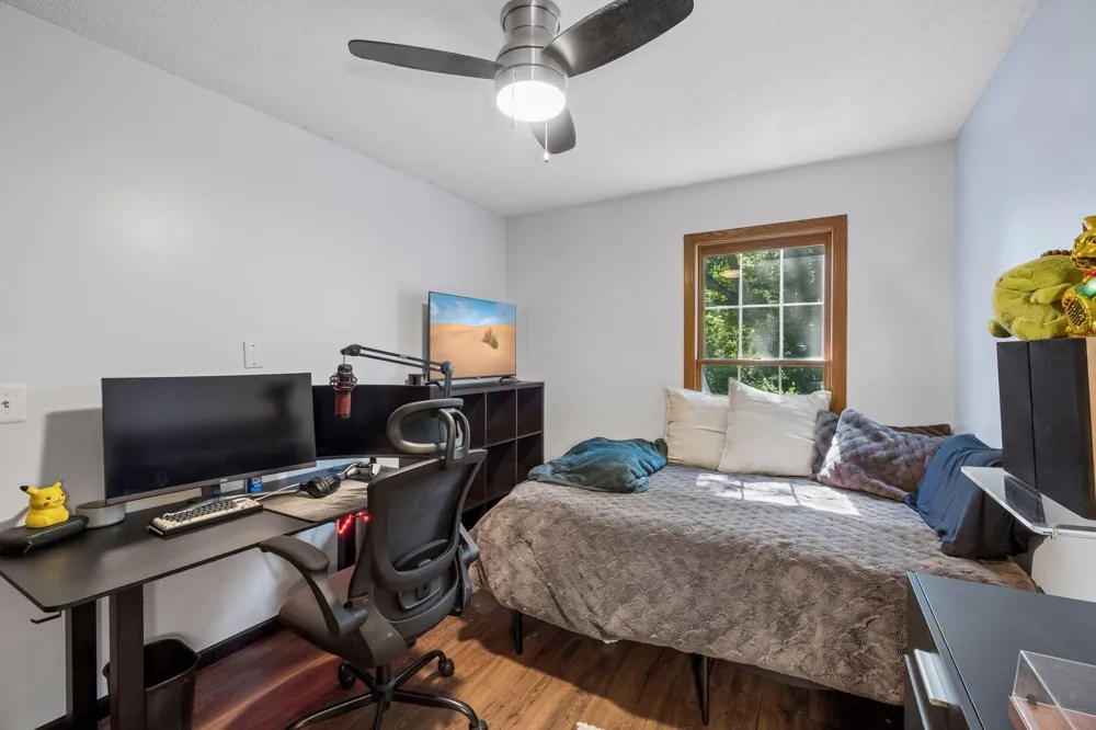 11081 Oregon Curve Bloomington, MN 55438