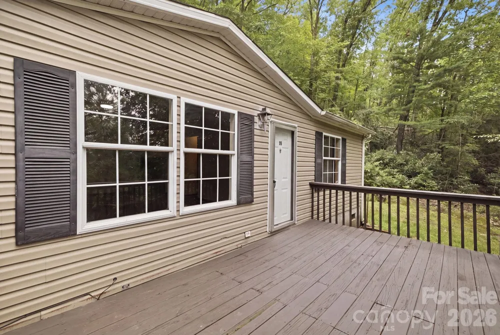 55 Twin Oaks Lane Spruce Pine, NC 28777