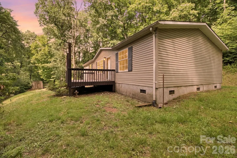 55 Twin Oaks Lane Spruce Pine, NC 28777