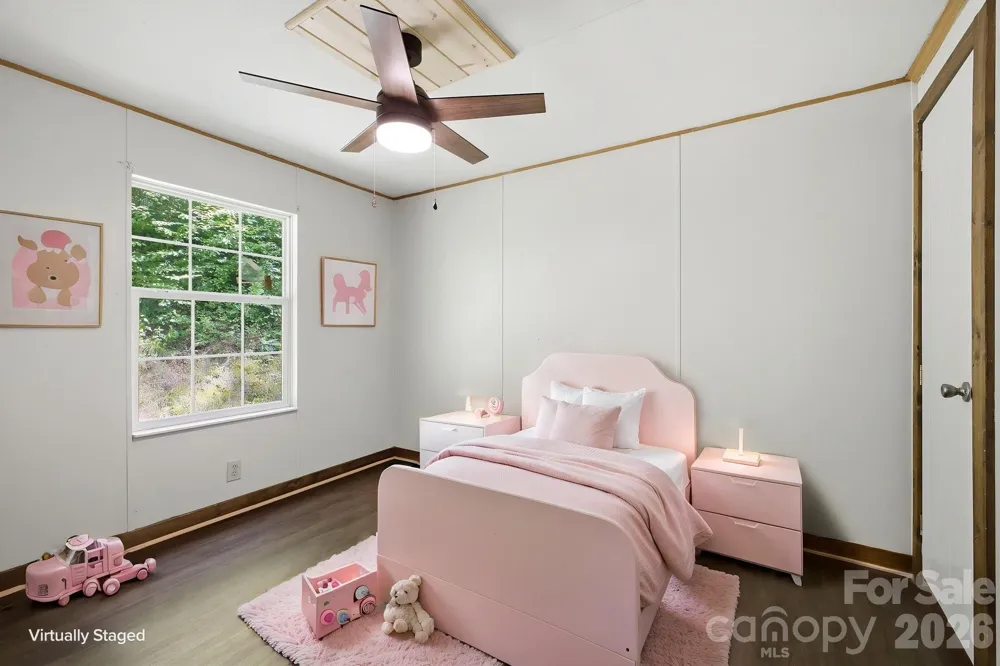 55 Twin Oaks Lane Spruce Pine, NC 28777