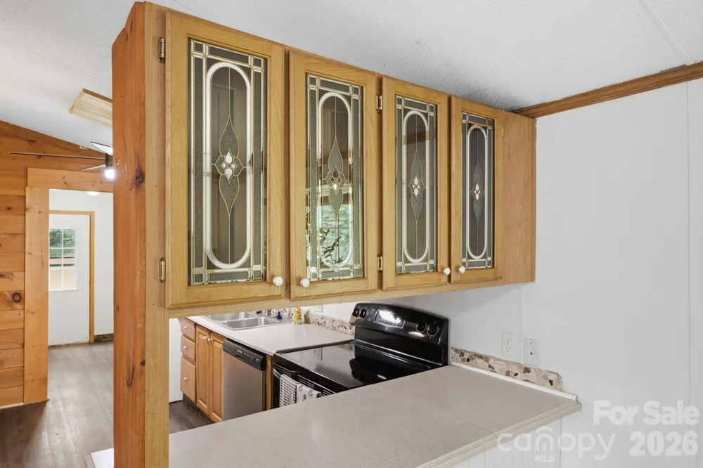 55 Twin Oaks Lane Spruce Pine, NC 28777