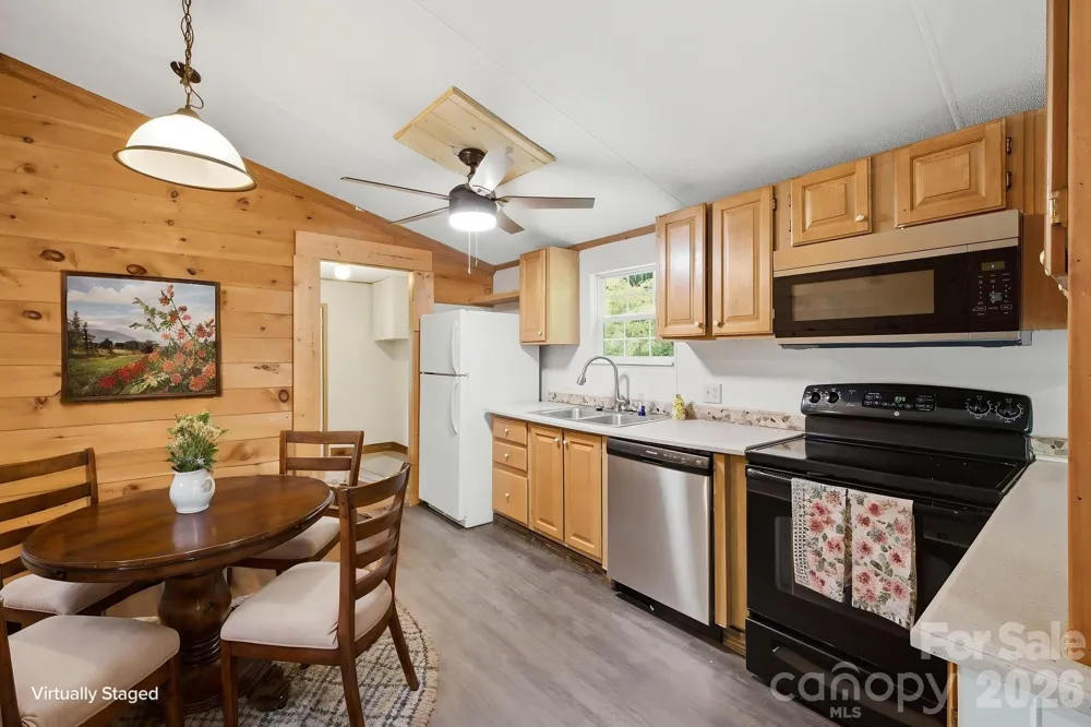 55 Twin Oaks Lane Spruce Pine, NC 28777
