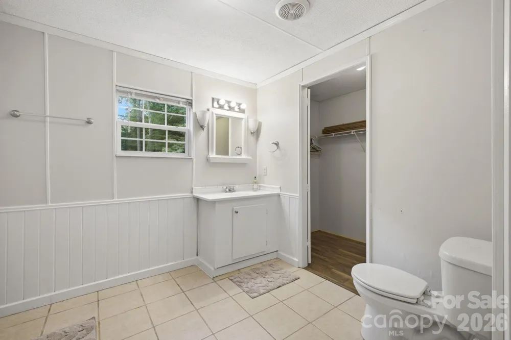 55 Twin Oaks Lane Spruce Pine, NC 28777