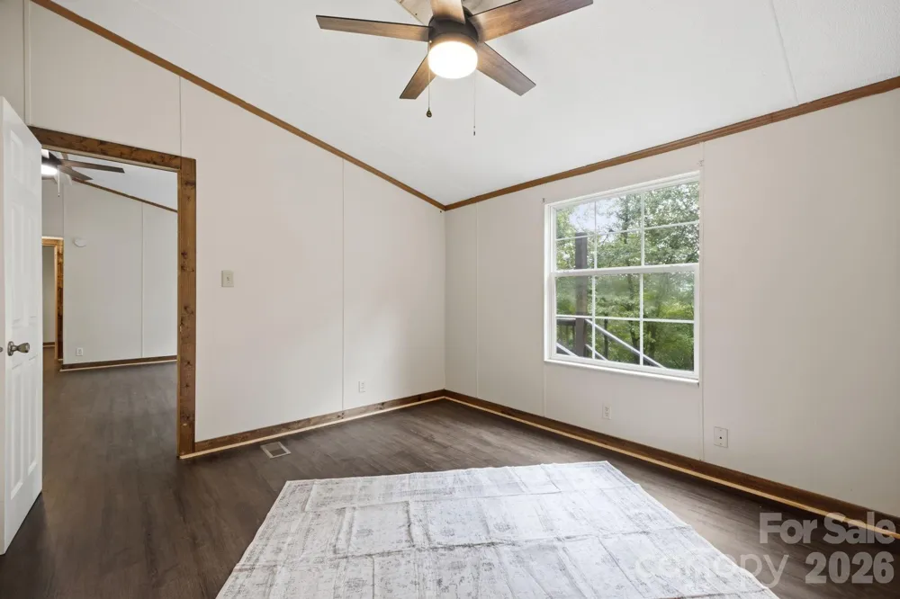 55 Twin Oaks Lane Spruce Pine, NC 28777