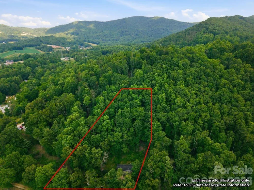 55 Twin Oaks Lane Spruce Pine, NC 28777
