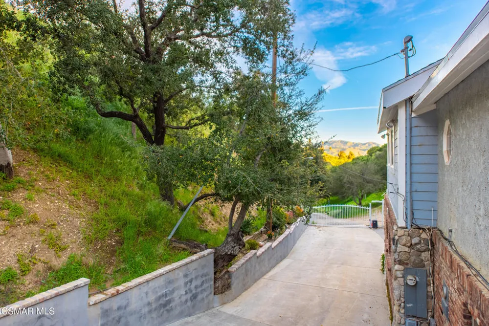 12141 Wildwood Trail Kagel Canyon, CA 91342