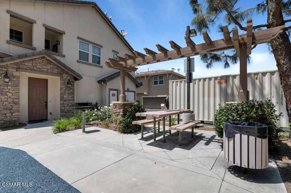 1618 Heywood Street #E Simi Valley, CA 93065