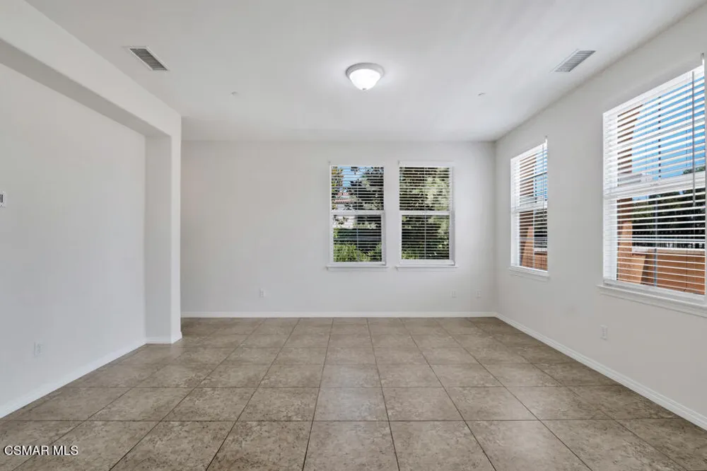1618 Heywood Street #E Simi Valley, CA 93065