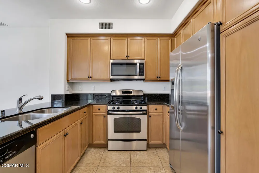 1618 Heywood Street #E Simi Valley, CA 93065