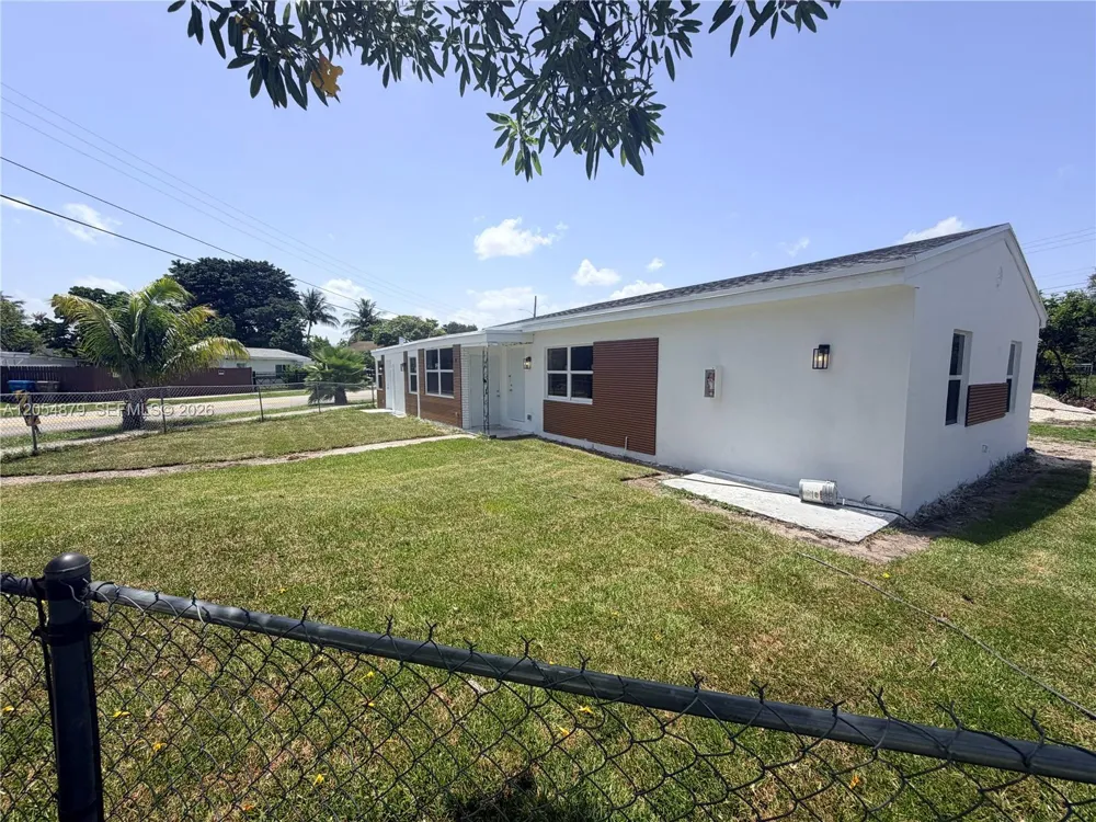 43 Williams Rd #3 West Park, FL 33023