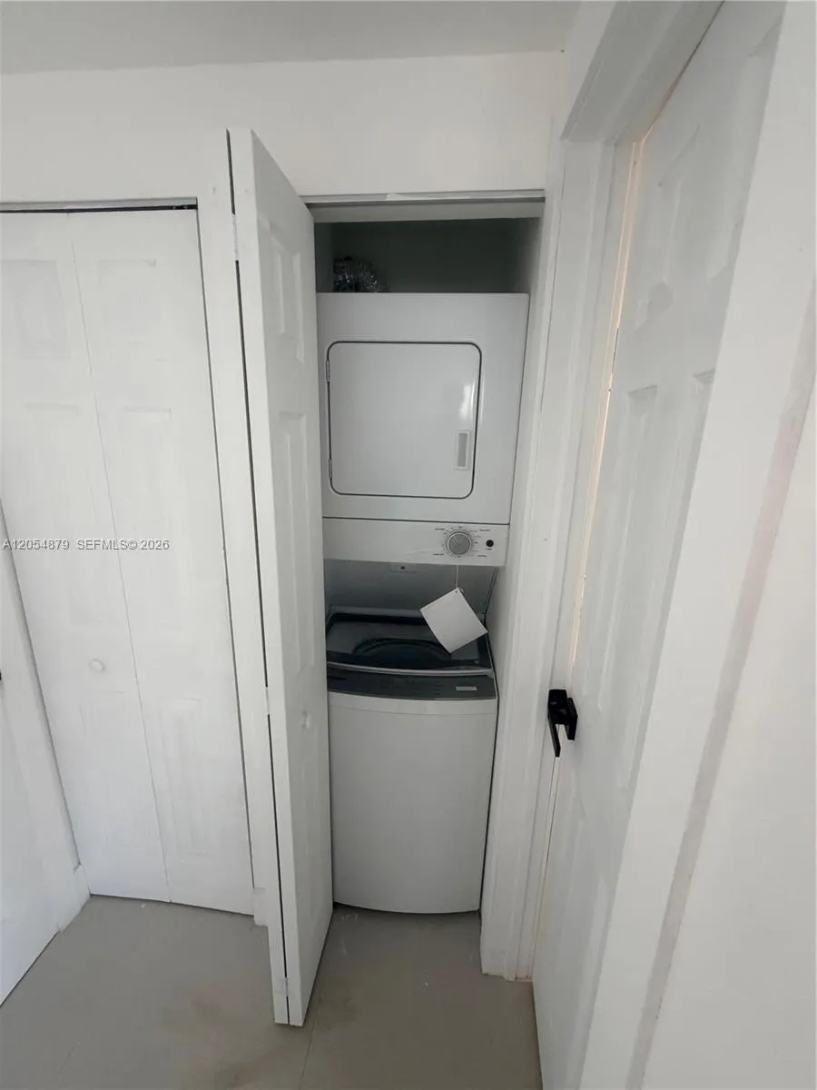 43 Williams Rd #3 West Park, FL 33023