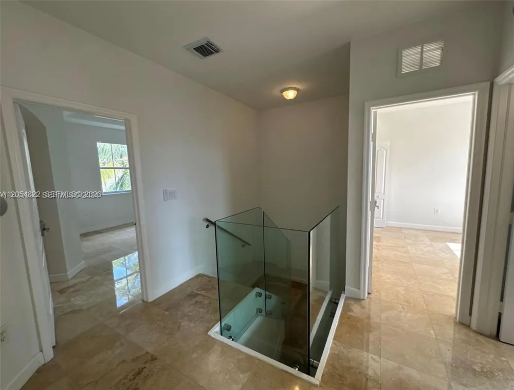 7563 NW 112th Pl Doral, FL 33178